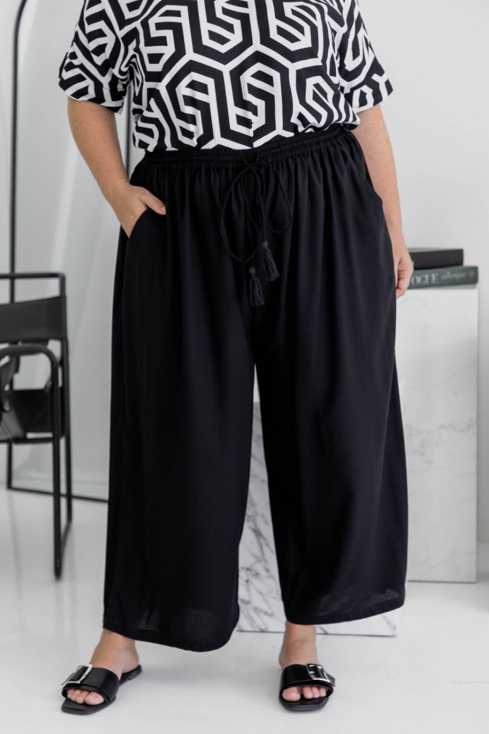 Wide Leg Relaxed Fit Pants - Black
