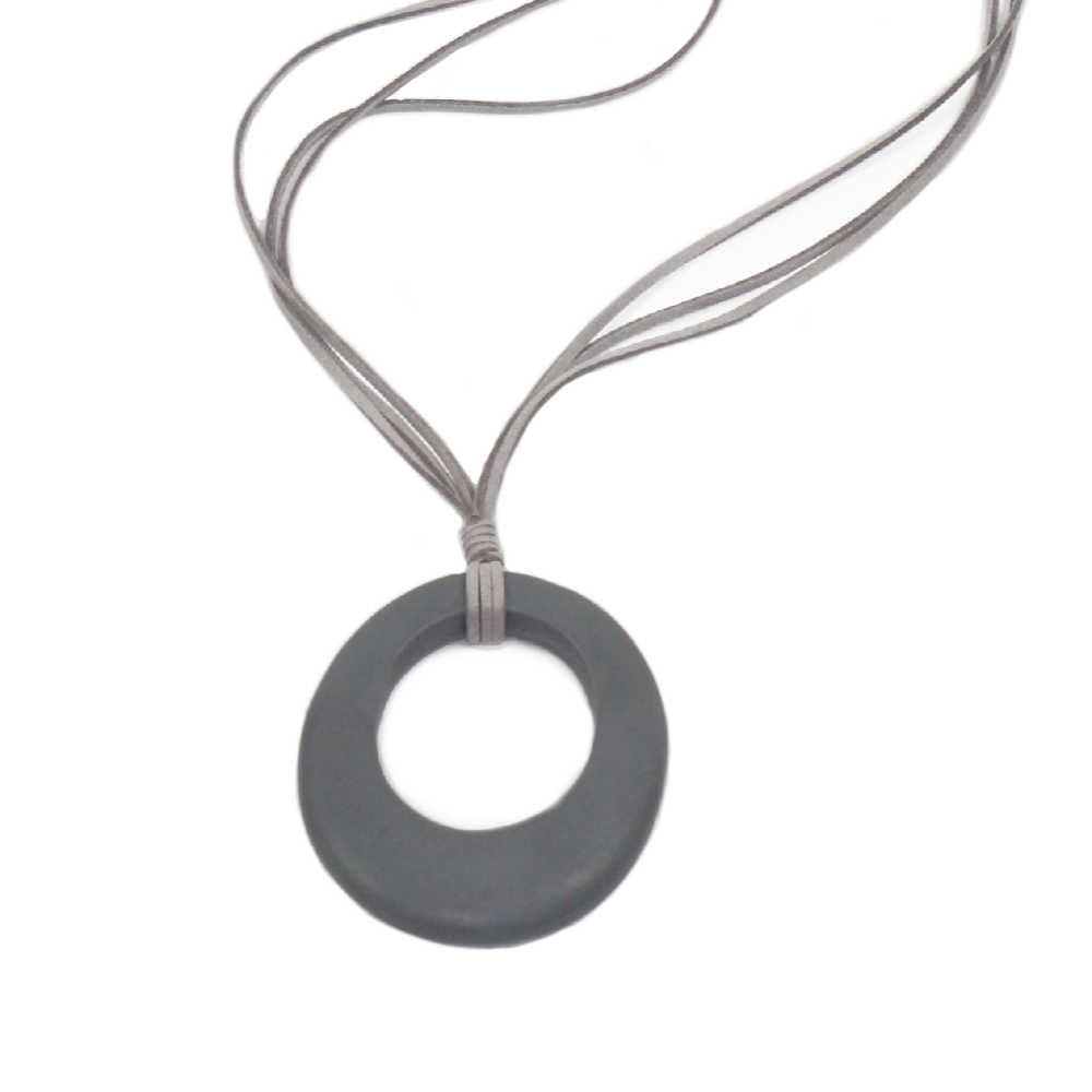 grey-oval-pendant-necklace