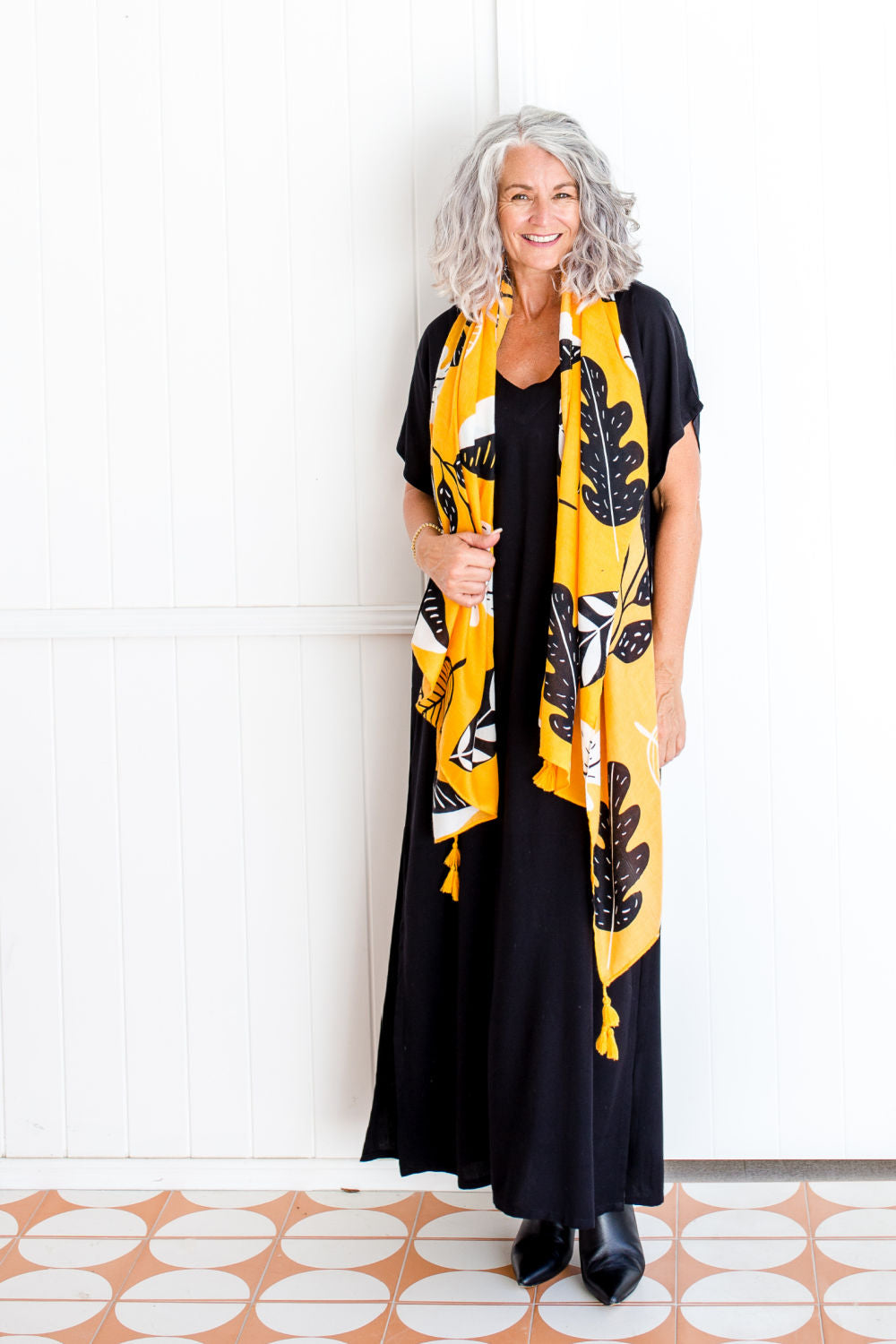 large-womens-scarf-leaf-design-black-yellow-white