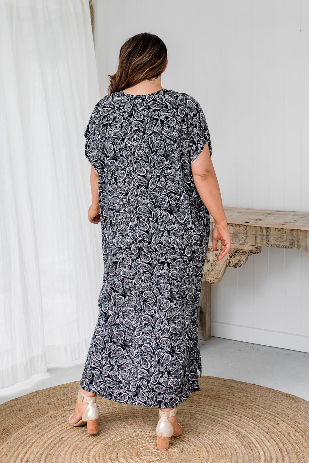 maxi-length-kaftan-dress-paisley-black-grey-plus-size