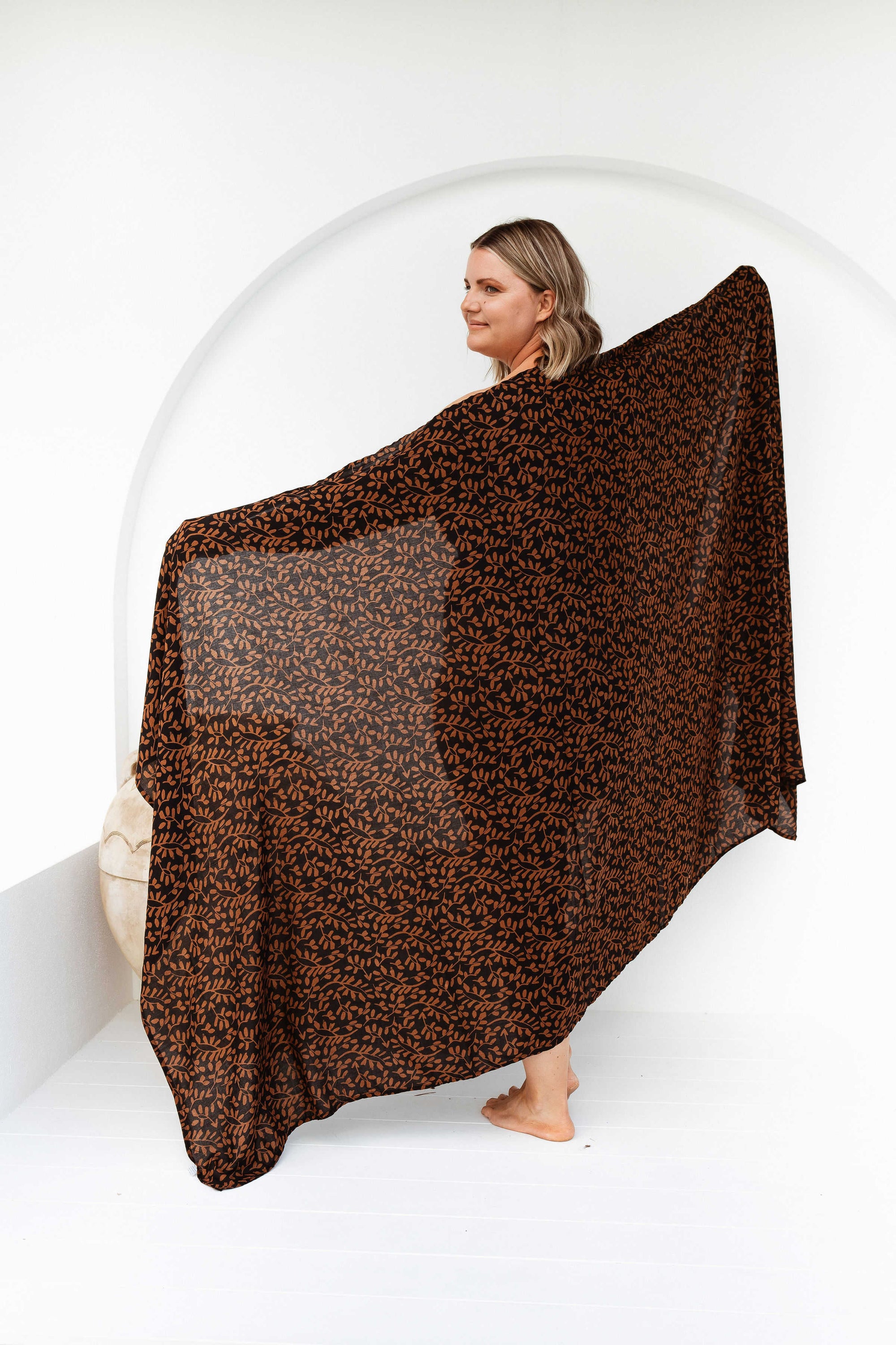 womens-plus-size-sarong-black-brown-vine-print