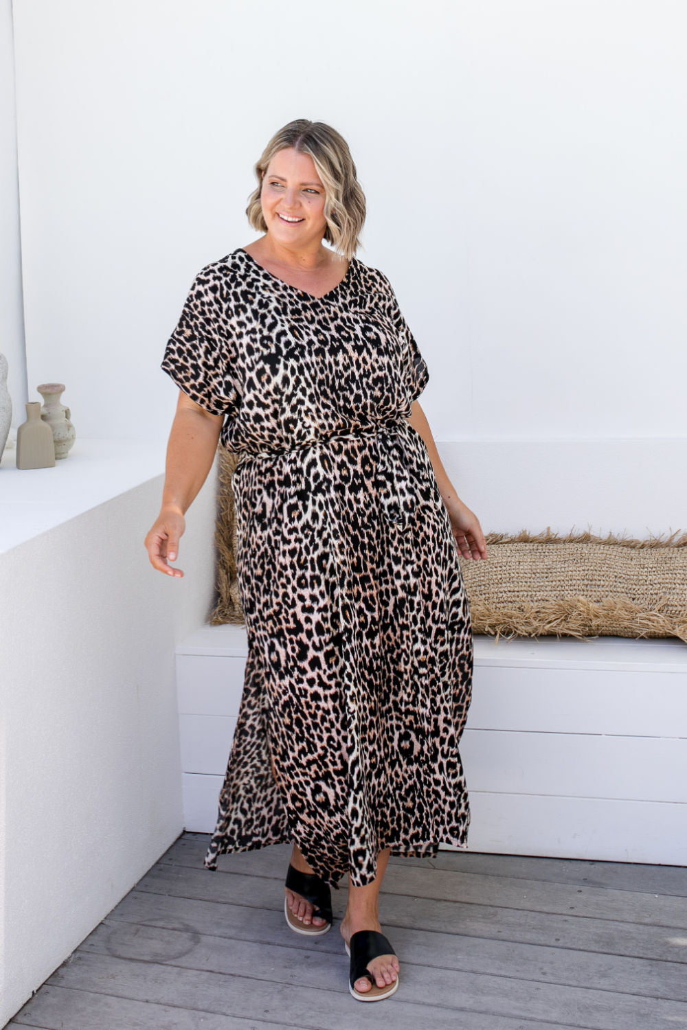 resort-style-long-kaftan-dress-leopard-print